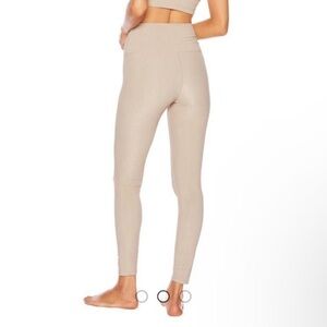 Beach Riot Leggings - Sand / Tan - Size S ‼️FREE SHIPPING‼️